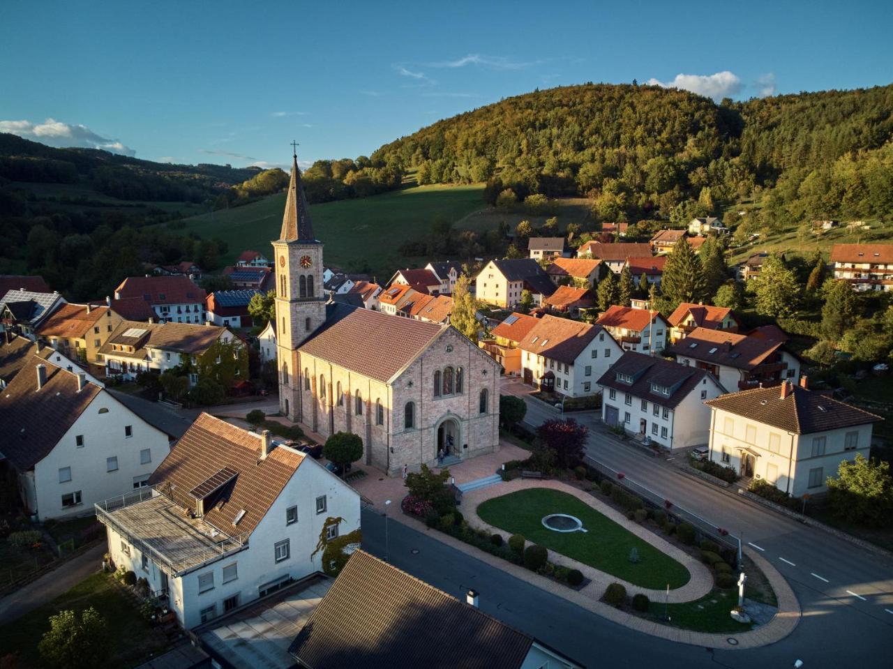 Landhotel Wilder Mann Eggingen Exteriör bild